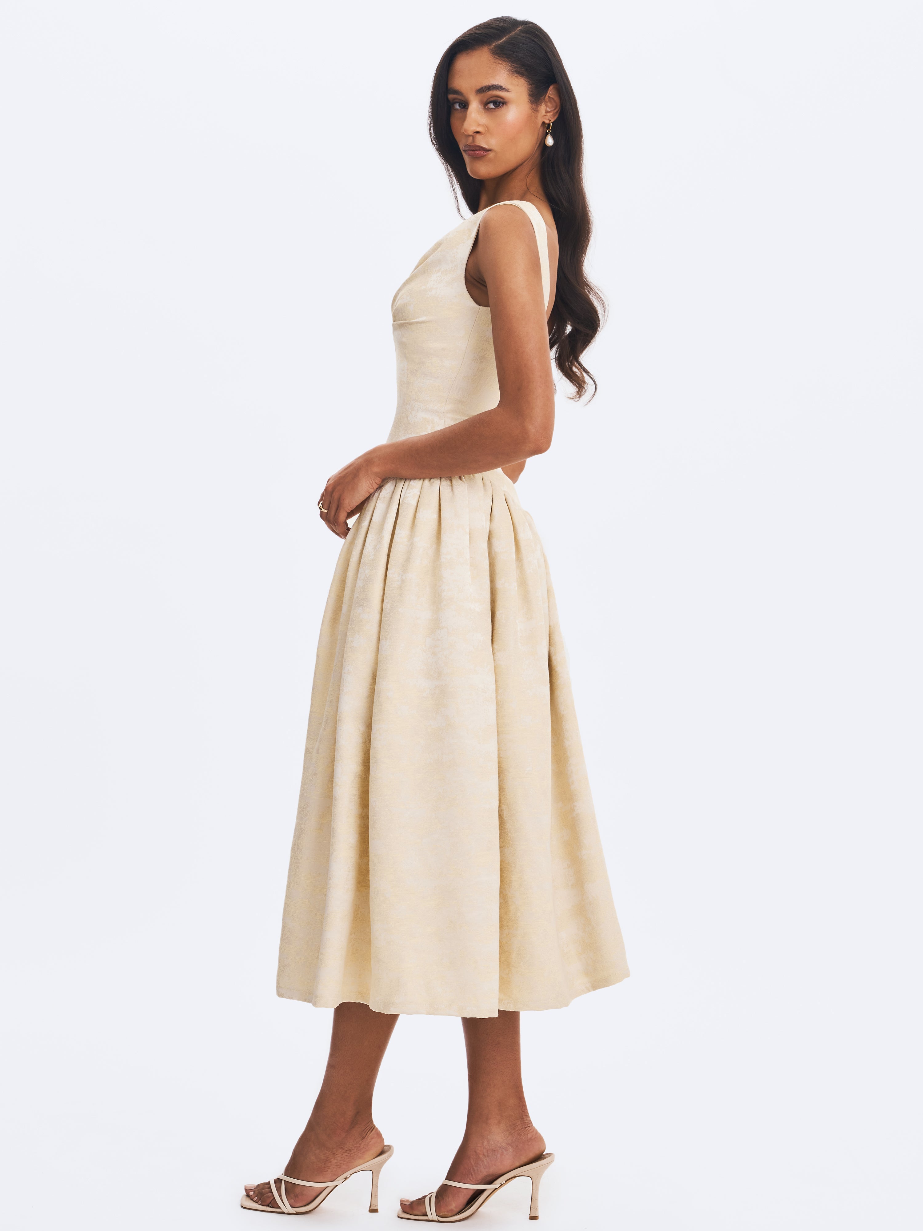 Chelsea Ivory Jacquard Ruched Bust Sweetheart Midi Dress